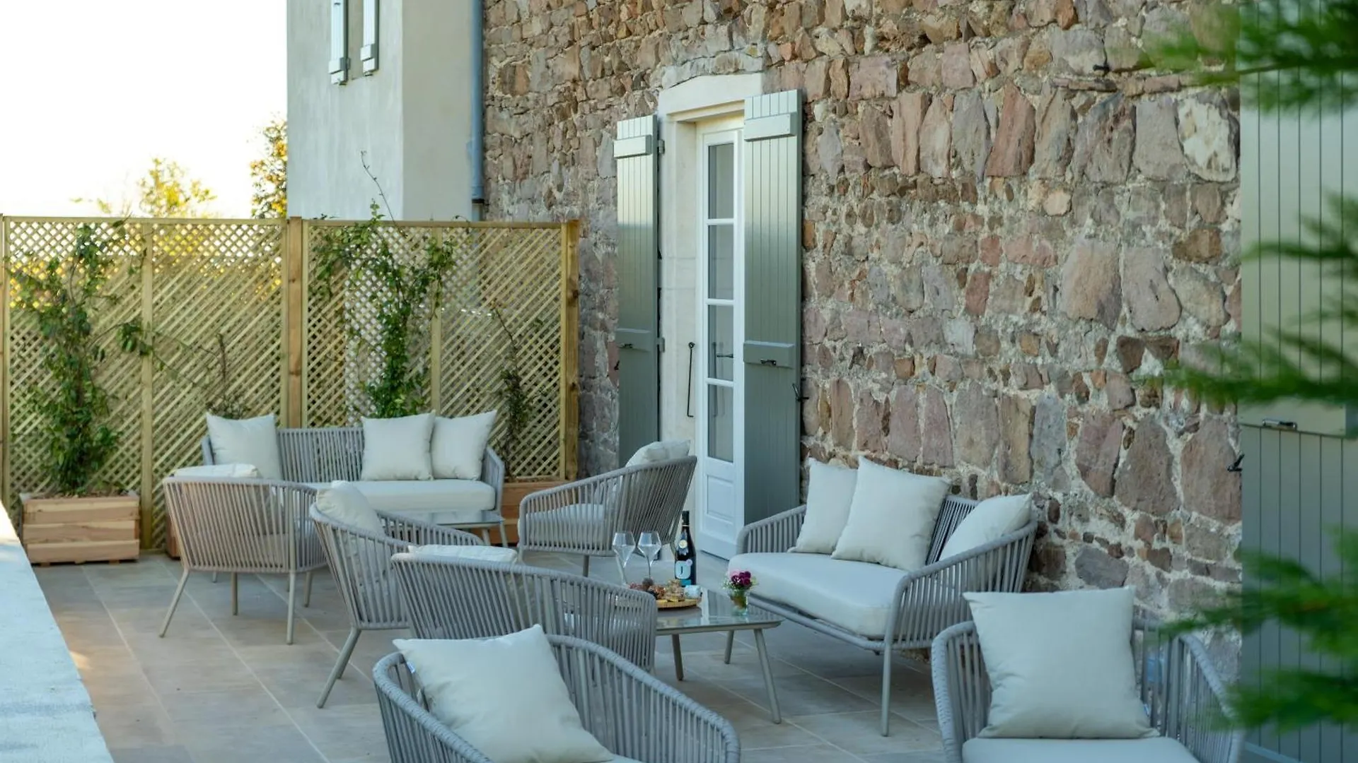Le Pavillon Des Capitans Hotel Julienas 0*,  France