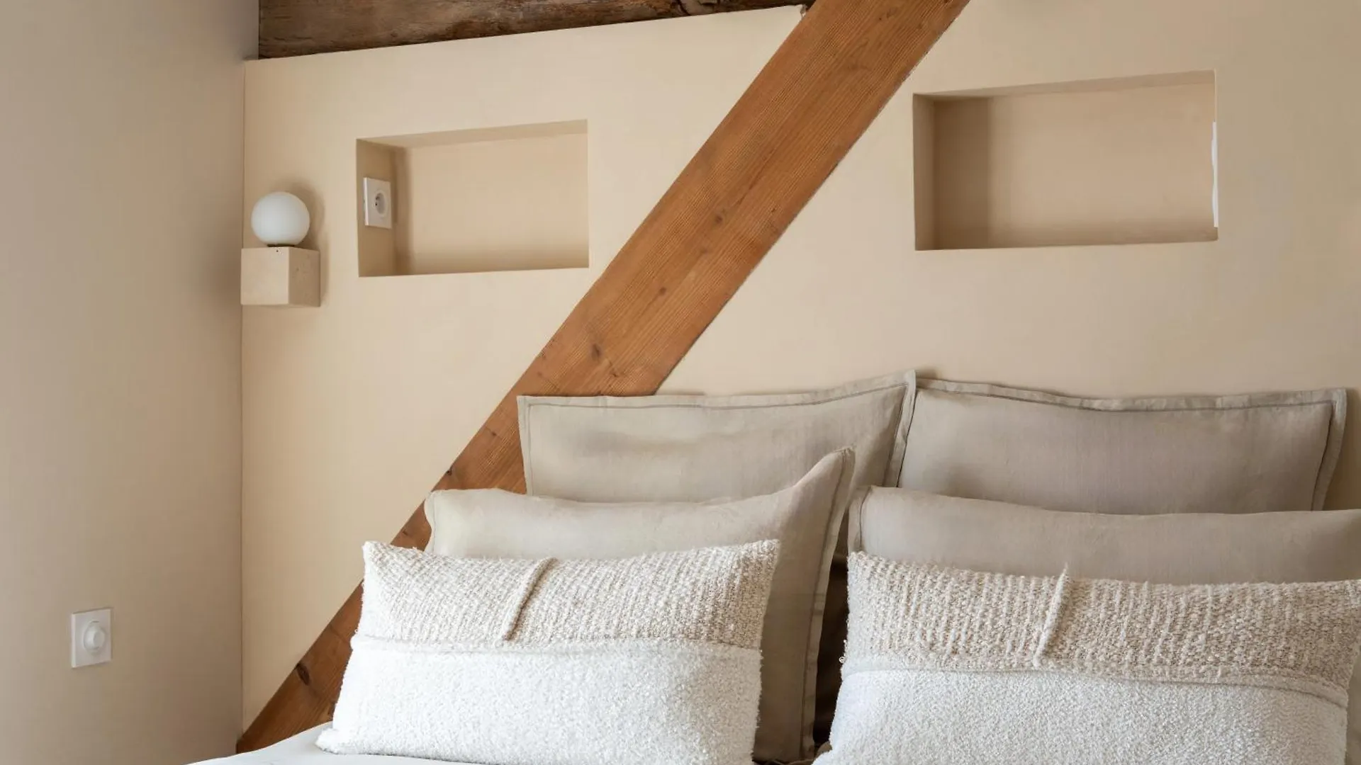 Le Pavillon Des Capitans Hotel Julienas Guest house