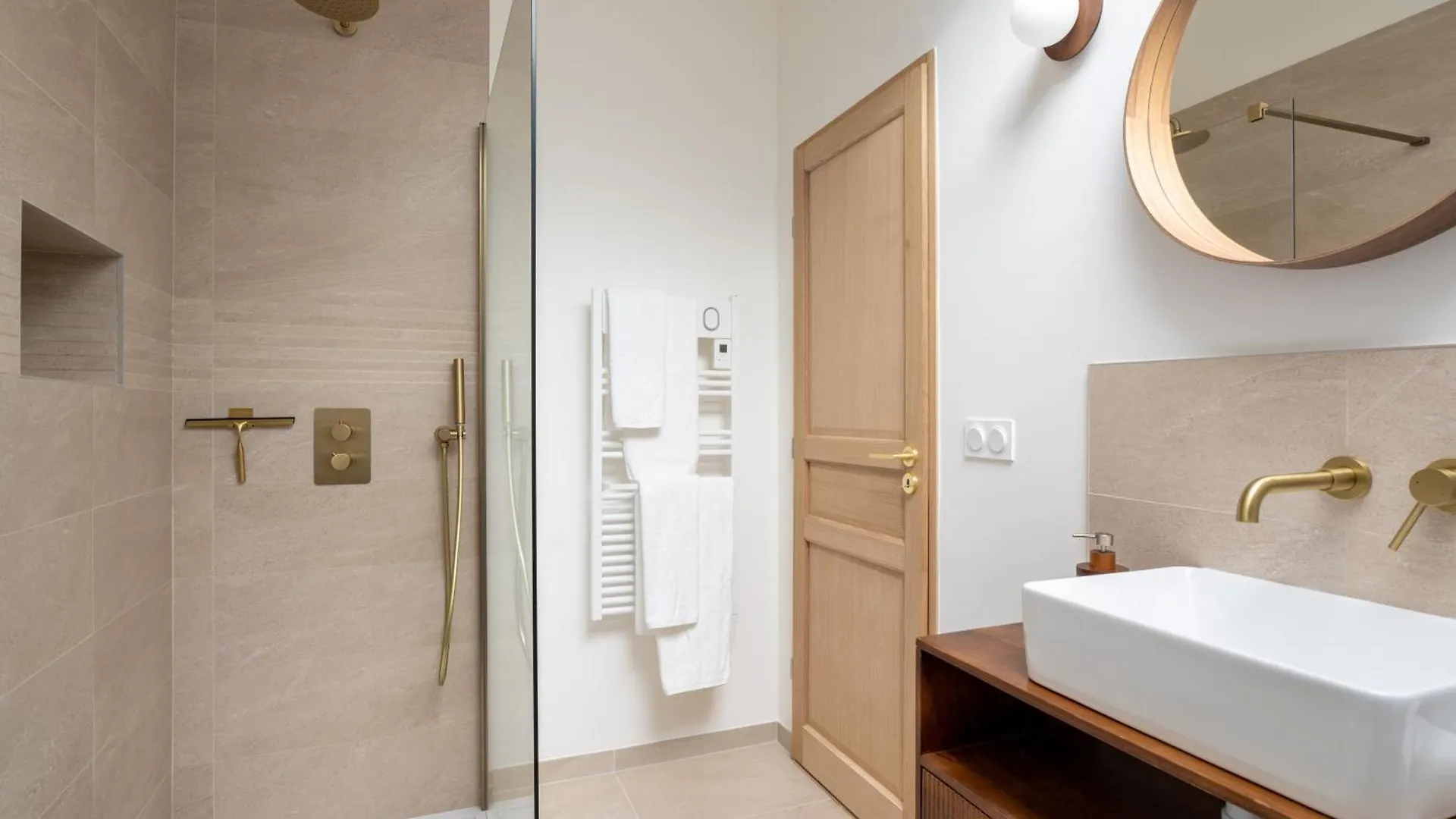 Le Pavillon Des Capitans Hotel Julienas 0*,
