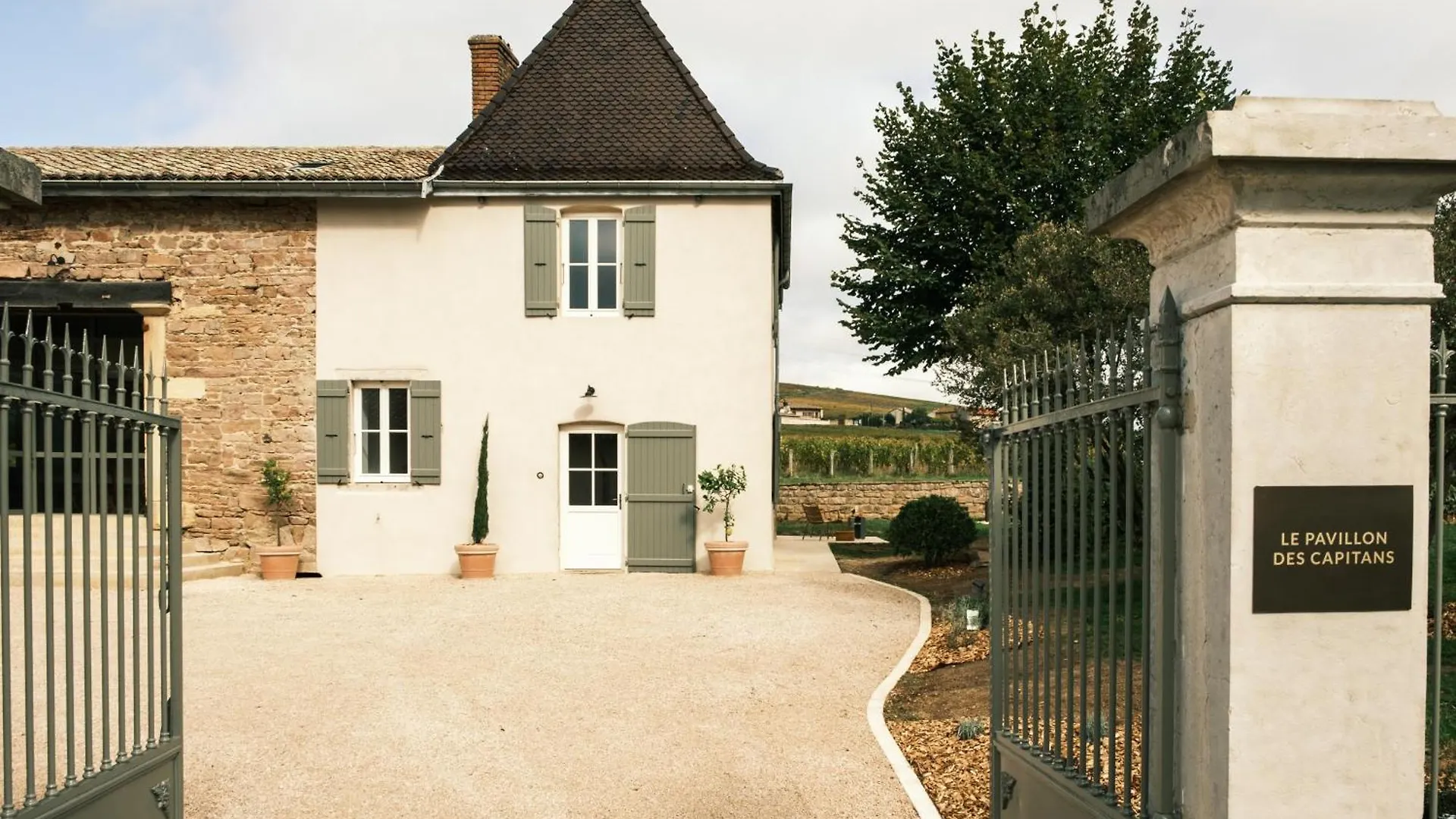 Le Pavillon Des Capitans Hotel Julienas Guest house